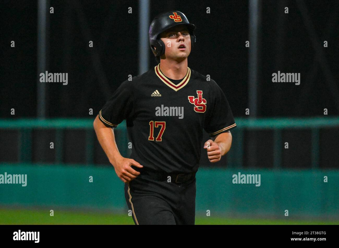 Andrew Lamb (17), joueur des Lions de JSerra, lors de la finale de baseball de la Section Sud de la CIF 1, vendredi, mai. 19, 2023 à long Beach, Californie. Le JSE Banque D'Images