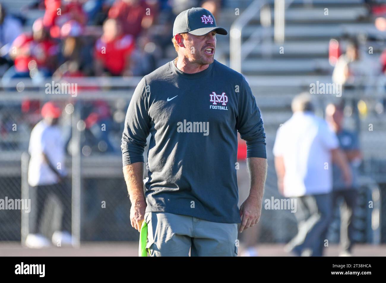 Frank McManus, entraîneur-chef de Mater Dei Monarchs, lors d'un match de football de la section Sud de la CIF au Centennial High School, vendredi 18 août 2023, à Corona, Etalonnage Les Mater Dei Monarchs ont battu les Huskies du Centenaire 28-14. (Dylan Stewart/image du sport) Banque D'Images