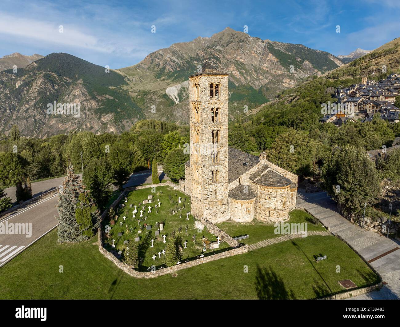 Église romaine de Sant Climent de Taull Catalogne Espagne. C'est l'une des neuf églises qui appartiennent au site du patrimoine mondial de l'UNESCO. Banque D'Images
