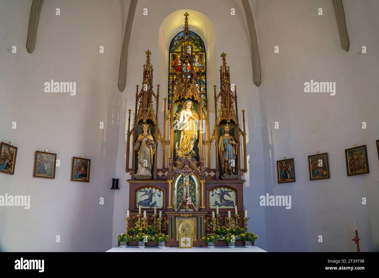 Altar der Franziskaner Klosterkirche St. Maria in der Fränkischen Schweiz, Gößweinstein, Bayern, Deutschland | Monastery Church St. Marie autel, Gößw Banque D'Images