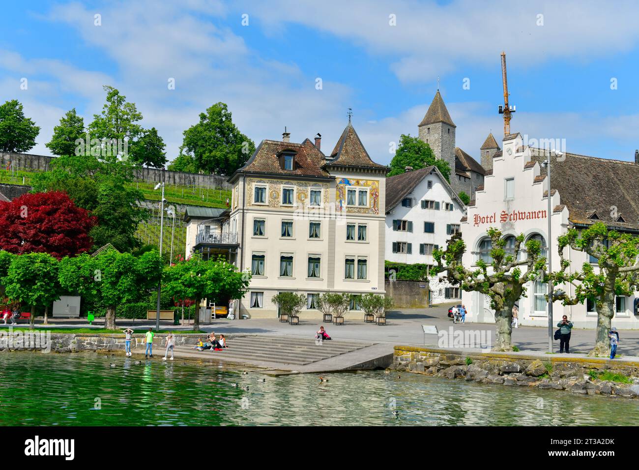 Rapperswil-Jona, St. Gallen 25 mai 2023 : vue sur le port de Rapperswil belle ville située à l'extrémité supérieure du lac de Zurich, en Suisse Banque D'Images