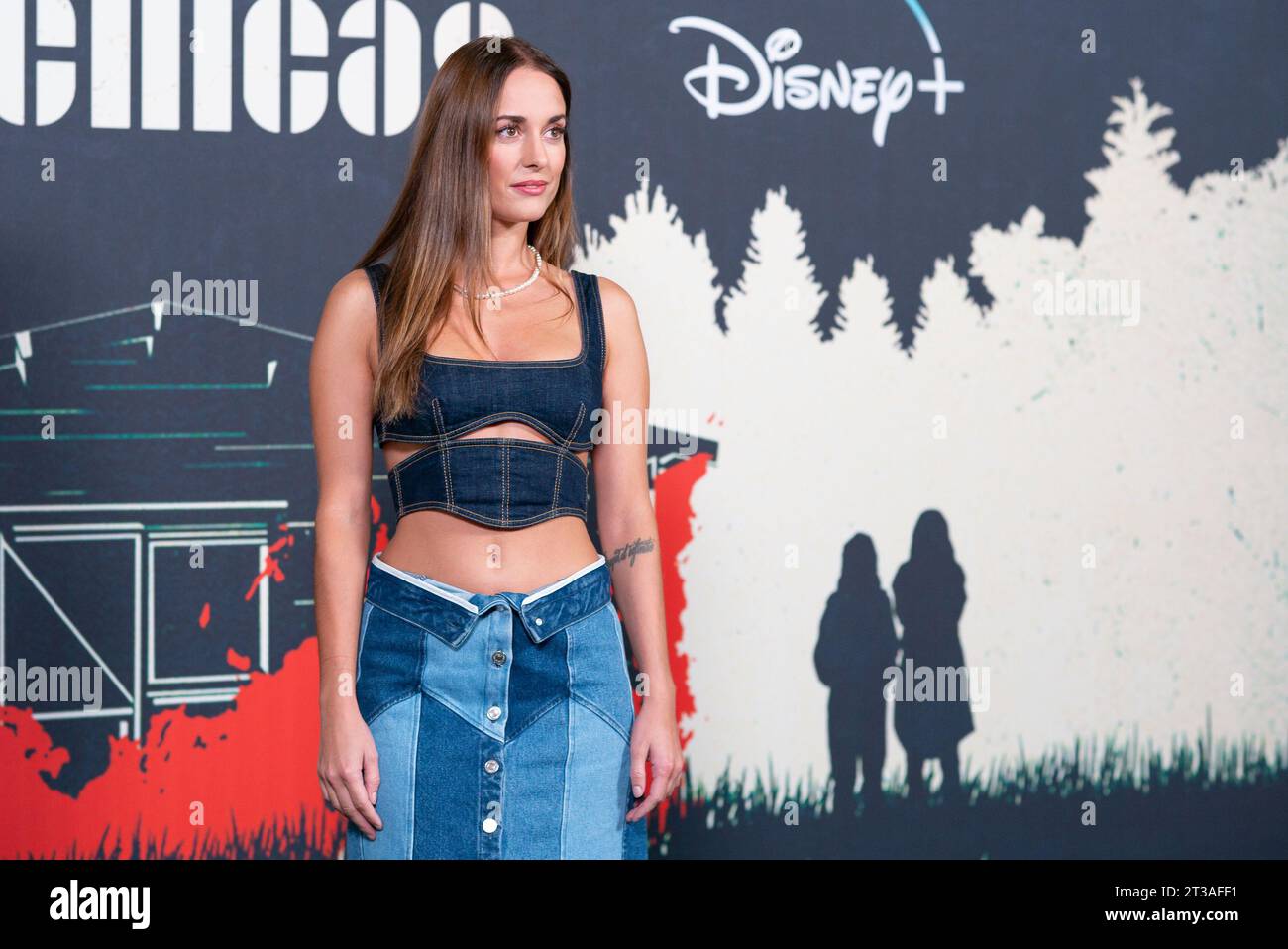 Silvia Alonso pose au photocall lors de la présentation du thriller de la mini-série Disney 'Girls' Night out' à l'hôtel Urso, le 24 octobre 2023, in Banque D'Images