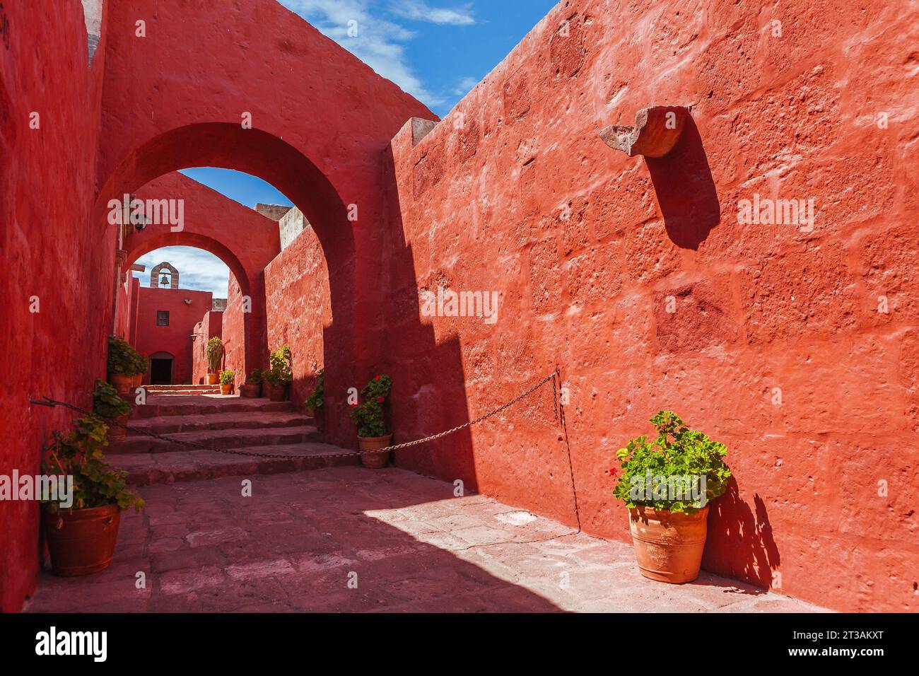 Arches à l'intérieur du couvent de Santa Catalina, Arequipa Pérou Banque D'Images
