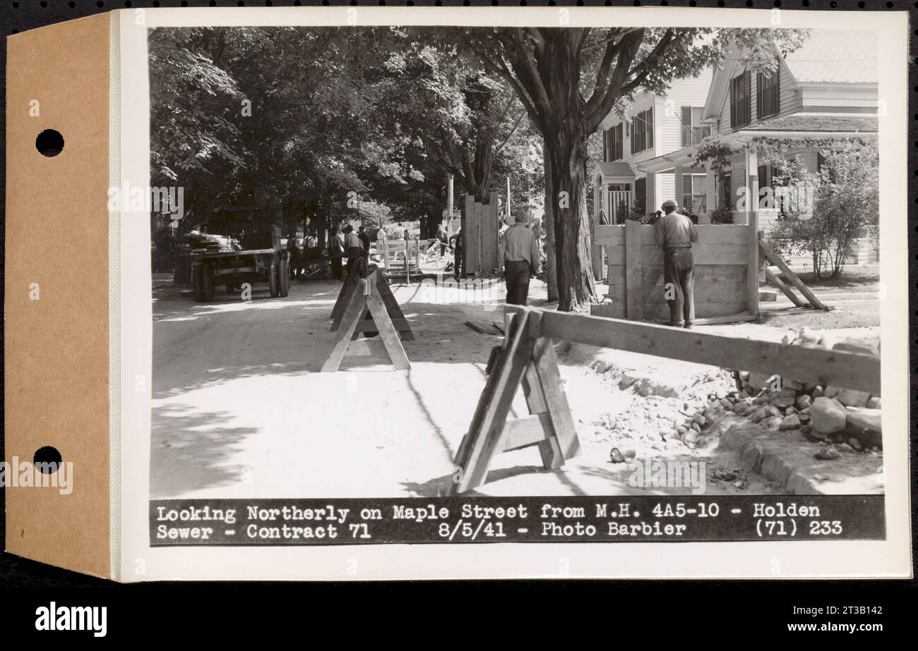 Contrat no 71, WPA Sewer Construction, Holden, regardant vers le nord sur la rue Maple à partir du regard 4A5-10, Holden Sewer, Holden, Massachusetts, le 5 août 1941 Banque D'Images