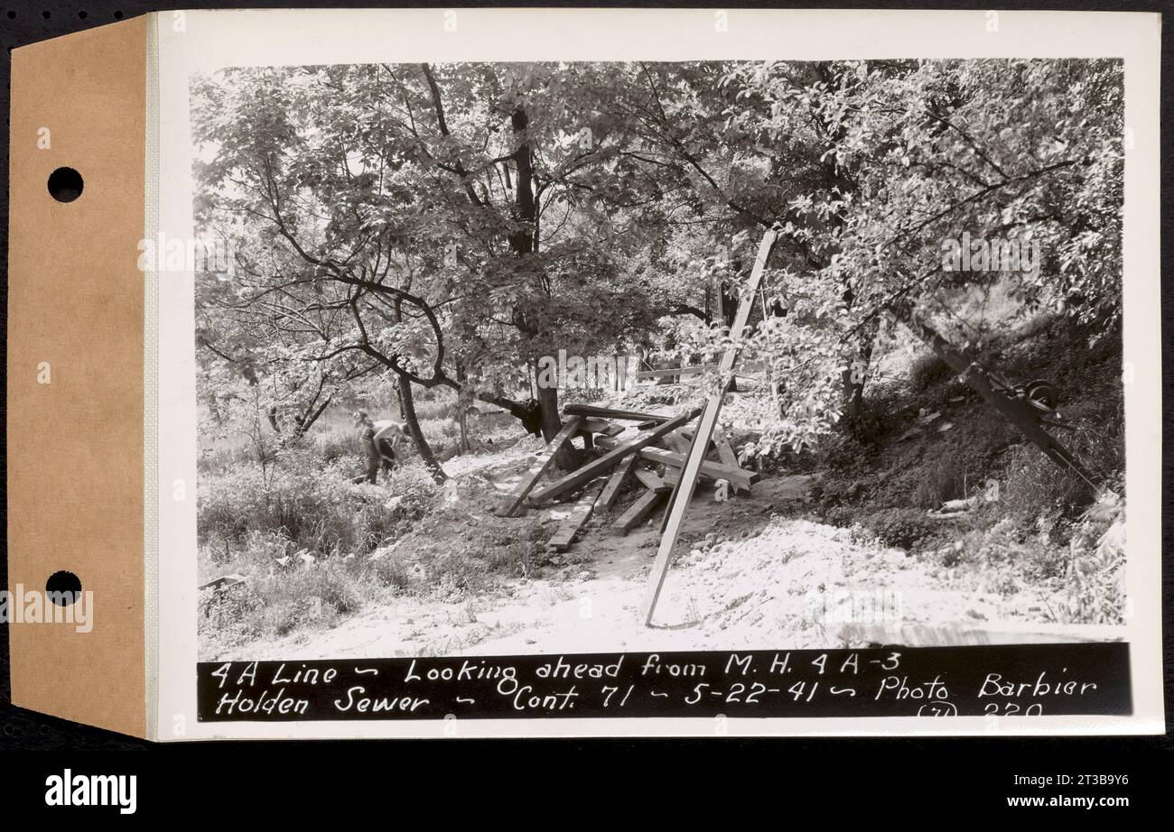 Contrat no 71, WPA Sewer Construction, Holden, ligne 4a, vue devant le regard 4a-3, Holden Sewer, Holden, Massachusetts, mai 22, 1941 Banque D'Images