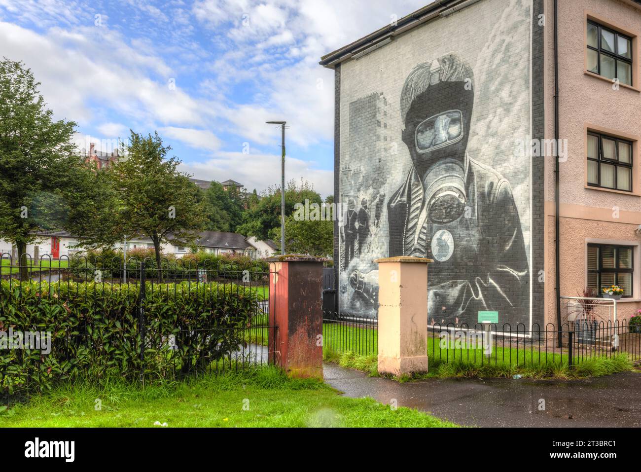 Les peintures murales de Derry, en Irlande du Nord, sont une forme unique et puissante d'art public qui raconte l'histoire du passé troublé de la ville. Banque D'Images