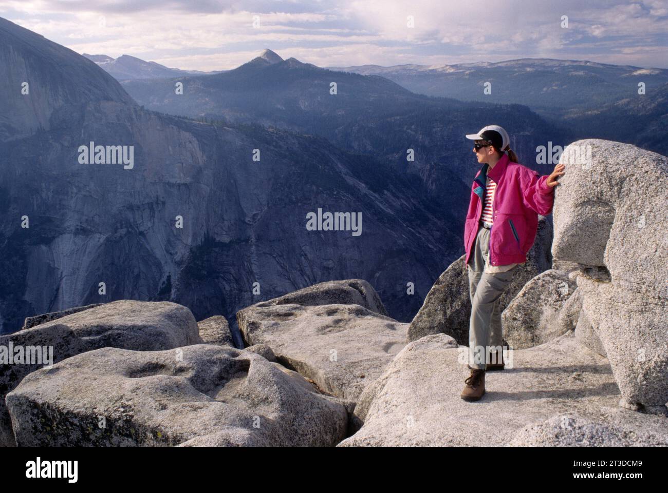 Vue sur le dôme du nord, Yosemite National Park, Californie Banque D'Images