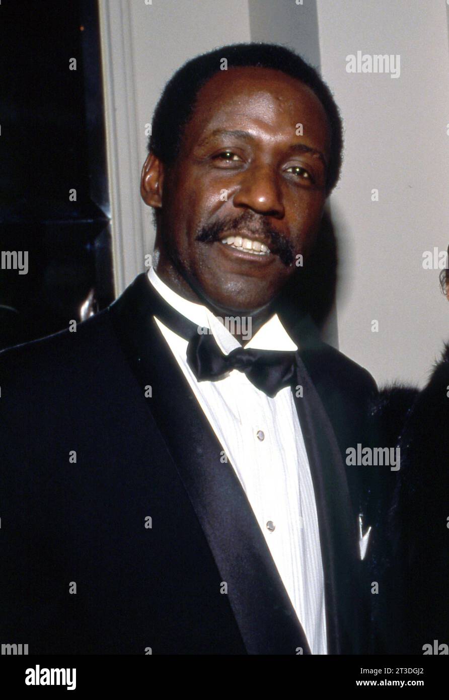 **PHOTO DE FICHIER** Richard Roundtree est décédé. Richard Roundtree Circa 1980 s Copyright : xRalphxDominguez/MediaPunchx crédit : Imago/Alamy Live News Banque D'Images