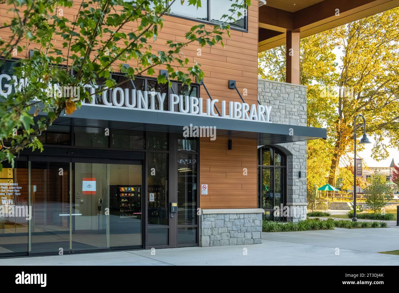 Bibliothèque publique du comté de Gwinnett Elizabeth H. Williams Branch à The Grove à Snellville, en Géorgie. (ÉTATS-UNIS) Banque D'Images
