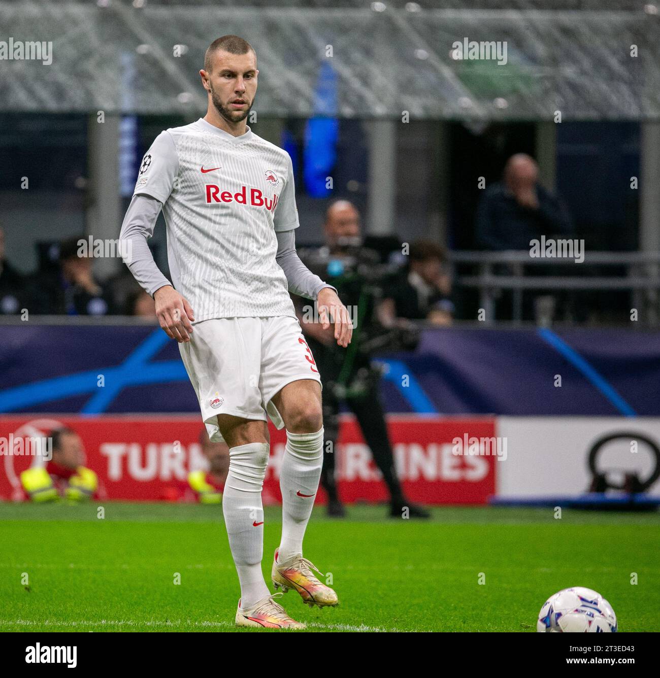 Milan, Italie - octobre 24 2023 - Champions League - Inter-Salzburg - pavlovic strahinja fc salzburg crédit : Kines Milano/Alamy Live News Banque D'Images Milan, Italie - octobre 24 2023 - Champions League - Inter-Salzburg - pavlovic strahinja fc salzburg crédit : Kines Milano/Alamy Live News Banque D'Images