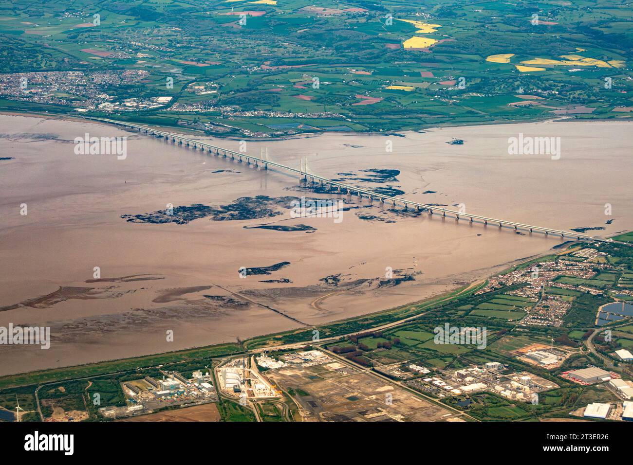 Une vue aérienne du second Severn Crossing (le pont Prince of Wales) à travers l'estuaire de la Severn entre l'Angleterre et le pays de Galles. Il a ouvert ses portes en 1996 Banque D'Images