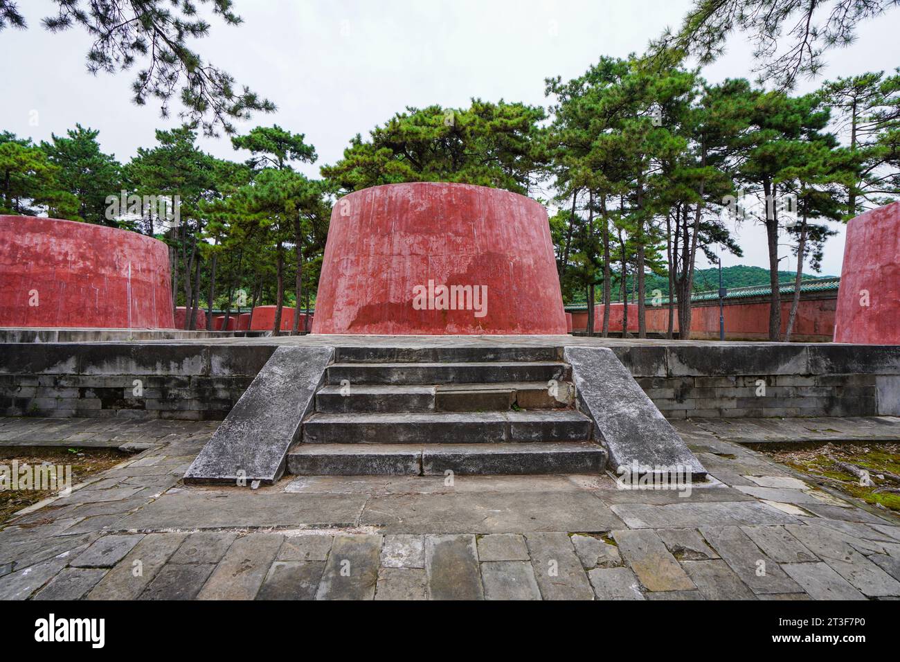 La tombe royale Baoding est située dans les tombes orientales de la dynastie Qing, dans le nord de la Chine Banque D'Images