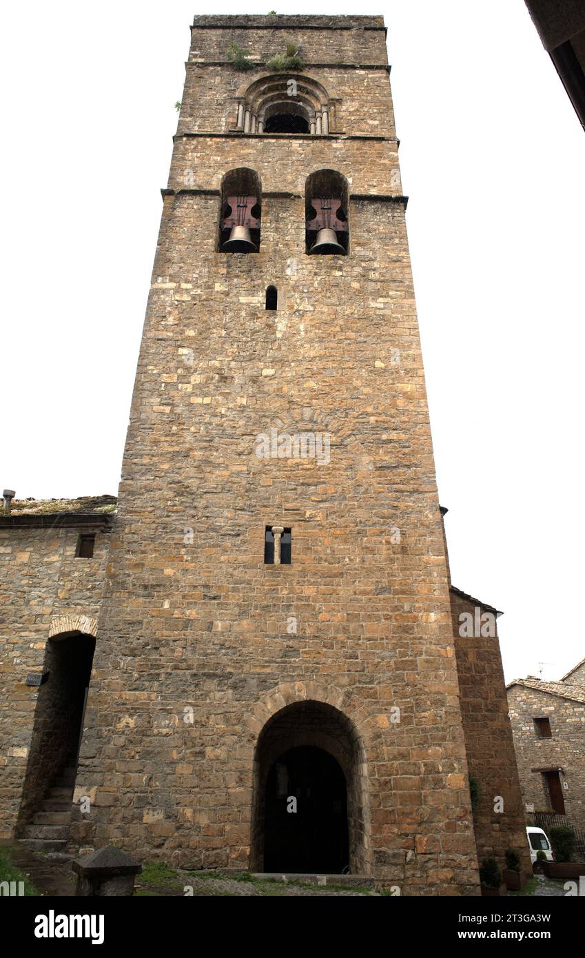 Église romane Santa Maria (clocher). Sobrabe, province de Huesca, Aragon, Espagne. Banque D'Images