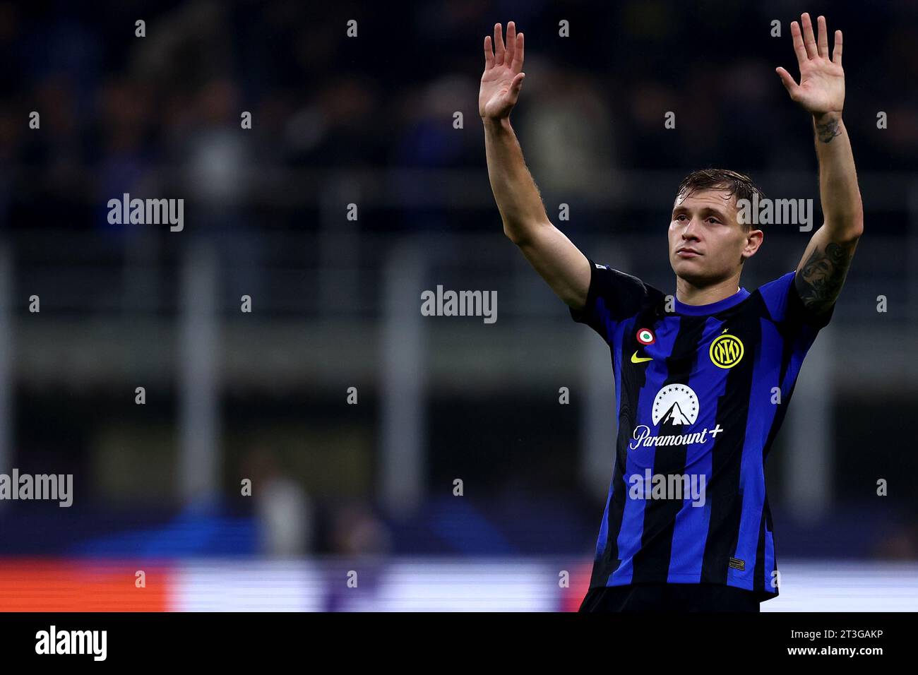 Nicolo Barella du FC Internazionale célèbre à la fin du match de l'UEFA Champions League entre le FC Internazionale et le FC Salzbourg au Stadio Giuseppe Meazza le 24 octobre 2023 à Milan, Italie . Banque D'Images Nicolo Barella du FC Internazionale célèbre à la fin du match de l'UEFA Champions League entre le FC Internazionale et le FC Salzbourg au Stadio Giuseppe Meazza le 24 octobre 2023 à Milan, Italie . Banque D'Images