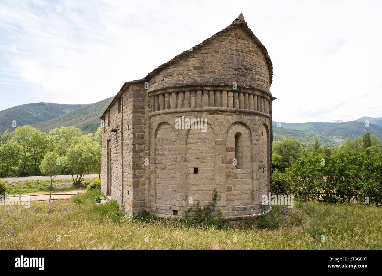 Église romane San Juan de Busa (11e siècle). Biescas municipalité, Serrablo, province de Huesca, Aragon, Espagne. Banque D'Images