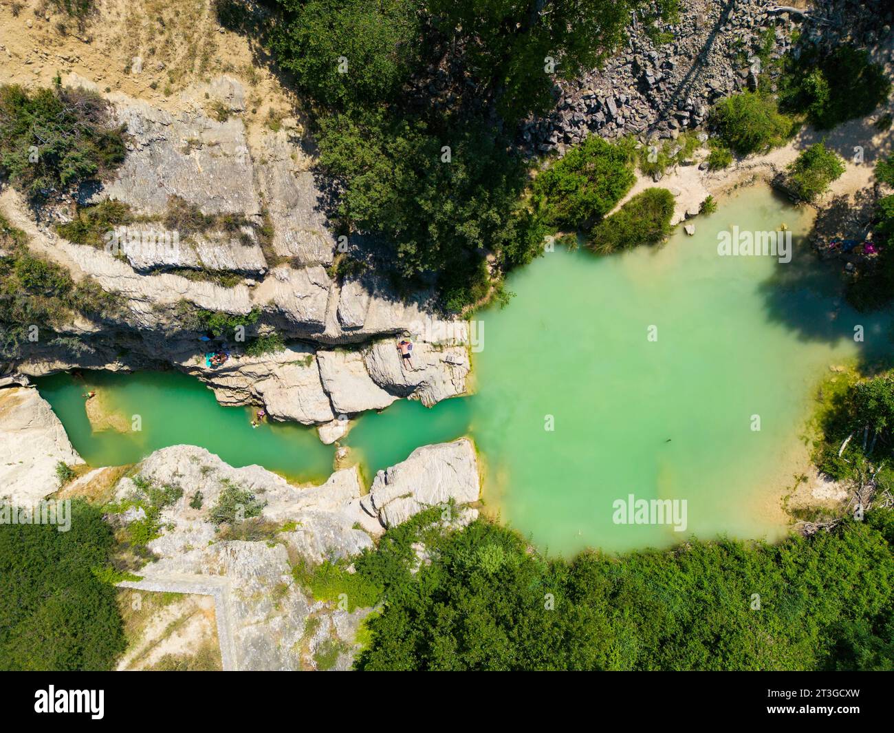 France, Alpes de haute Provence, Parc naturel régional du Luberon, Lurs, cascade de Lurs (vue aérienne) (vue aérienne) Banque D'Images