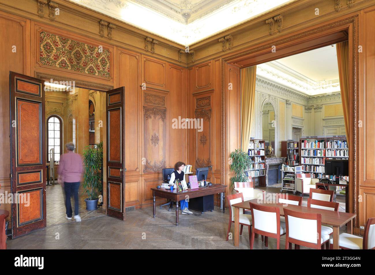 France, Alpes Maritimes, Cannes, quartier de la Croix des gardes, villa Rothschild de style néo classique qui abrite la médiathèque Noailles et la bibliothèque municipale Banque D'Images