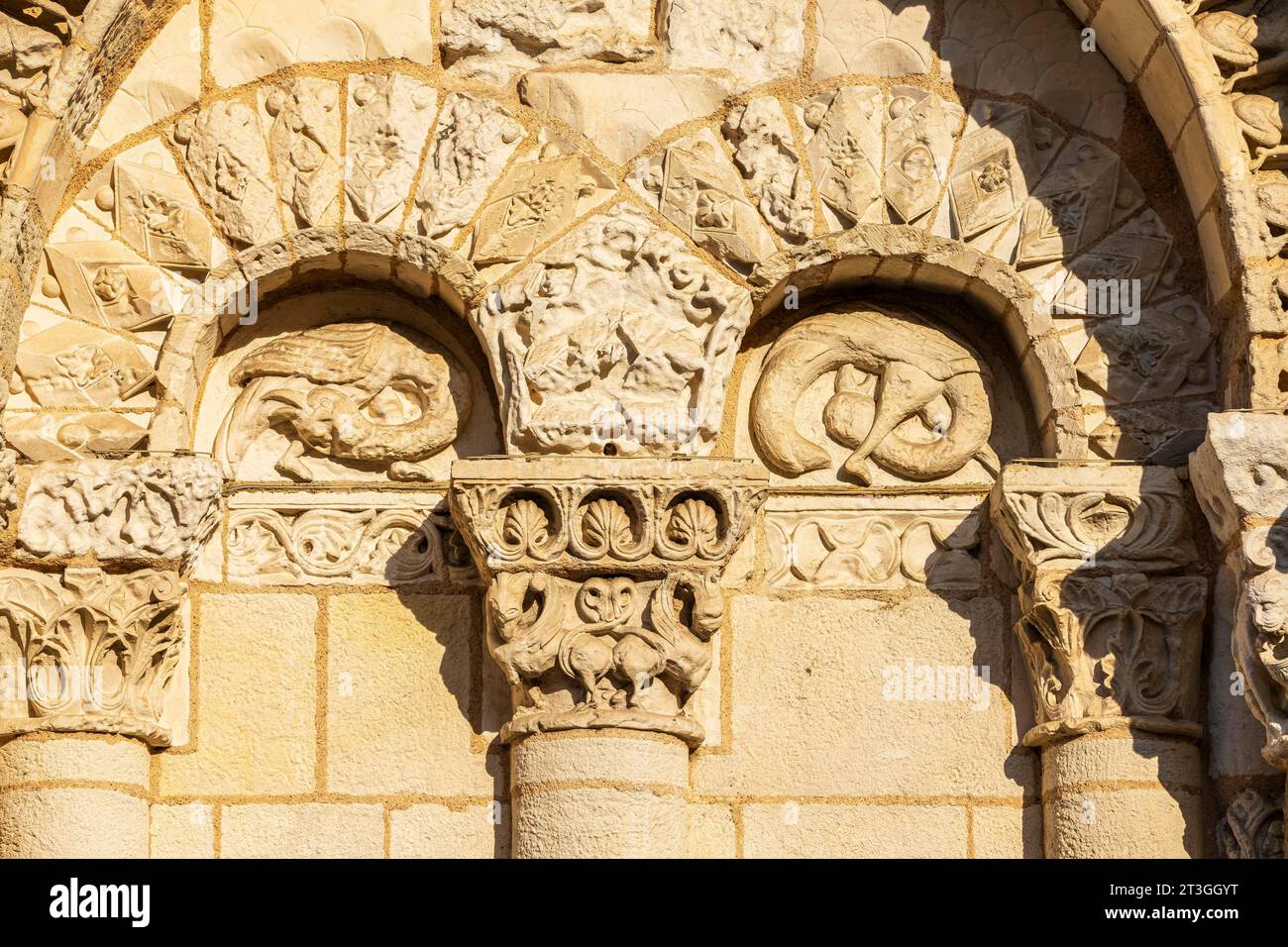 France, Vienne, Poitiers, église romane notre-Dame-la-Grande (11e-12e siècles), détail des sculptures du portail Banque D'Images