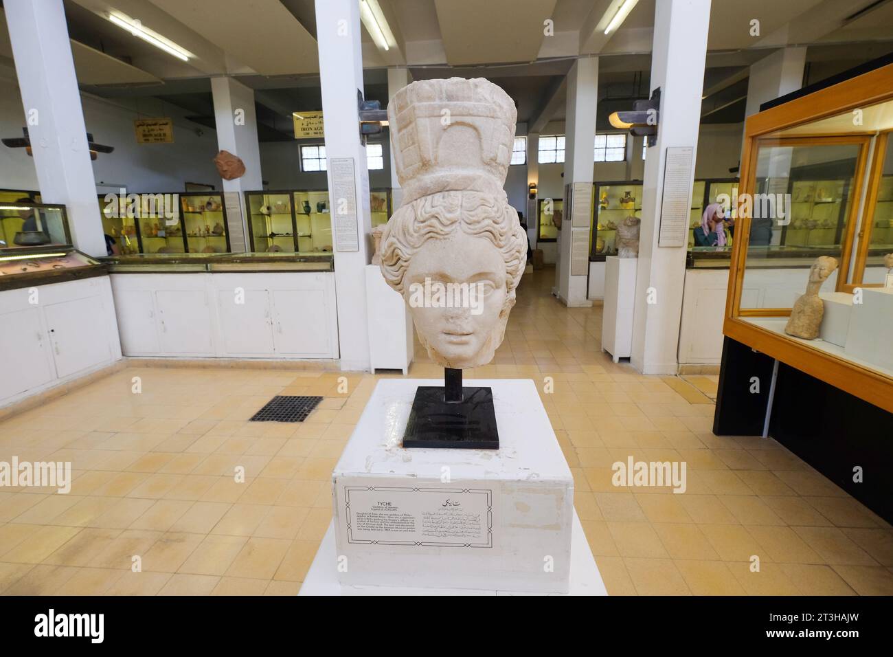 Tête de marbre de la déesse Tyche, Musée archéologique de Jordanie, Amman, Jordanie Banque D'Images