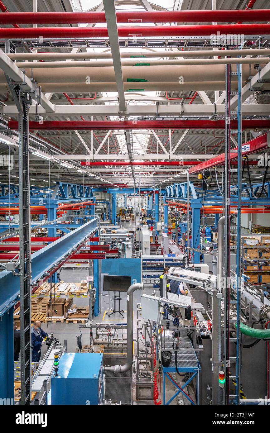 Entrepôt d'une usine de pompage vue de face de l'intérieur vertical Banque D'Images