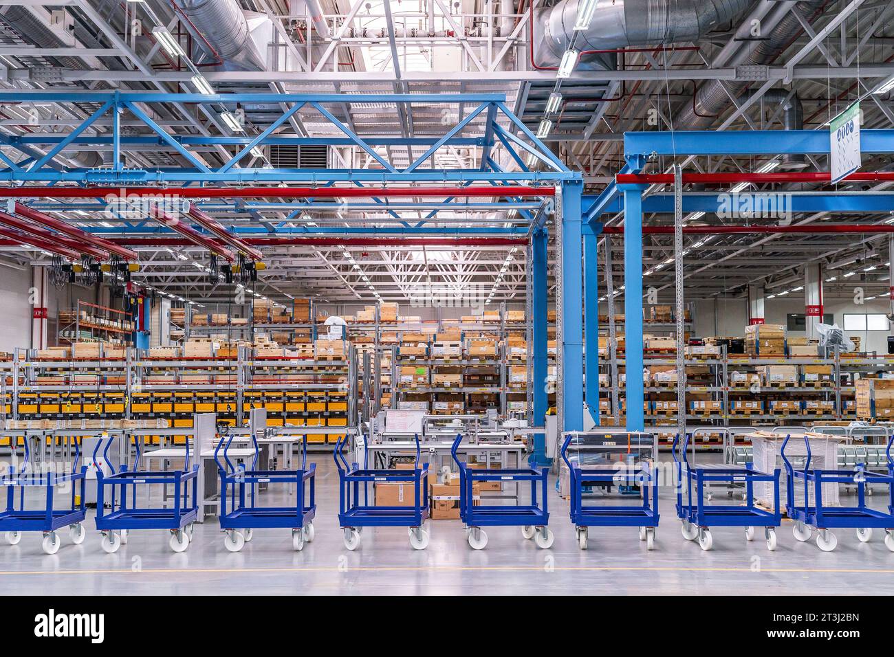 Entrepôt d'une usine de pompage vue de face de l'intérieur Banque D'Images