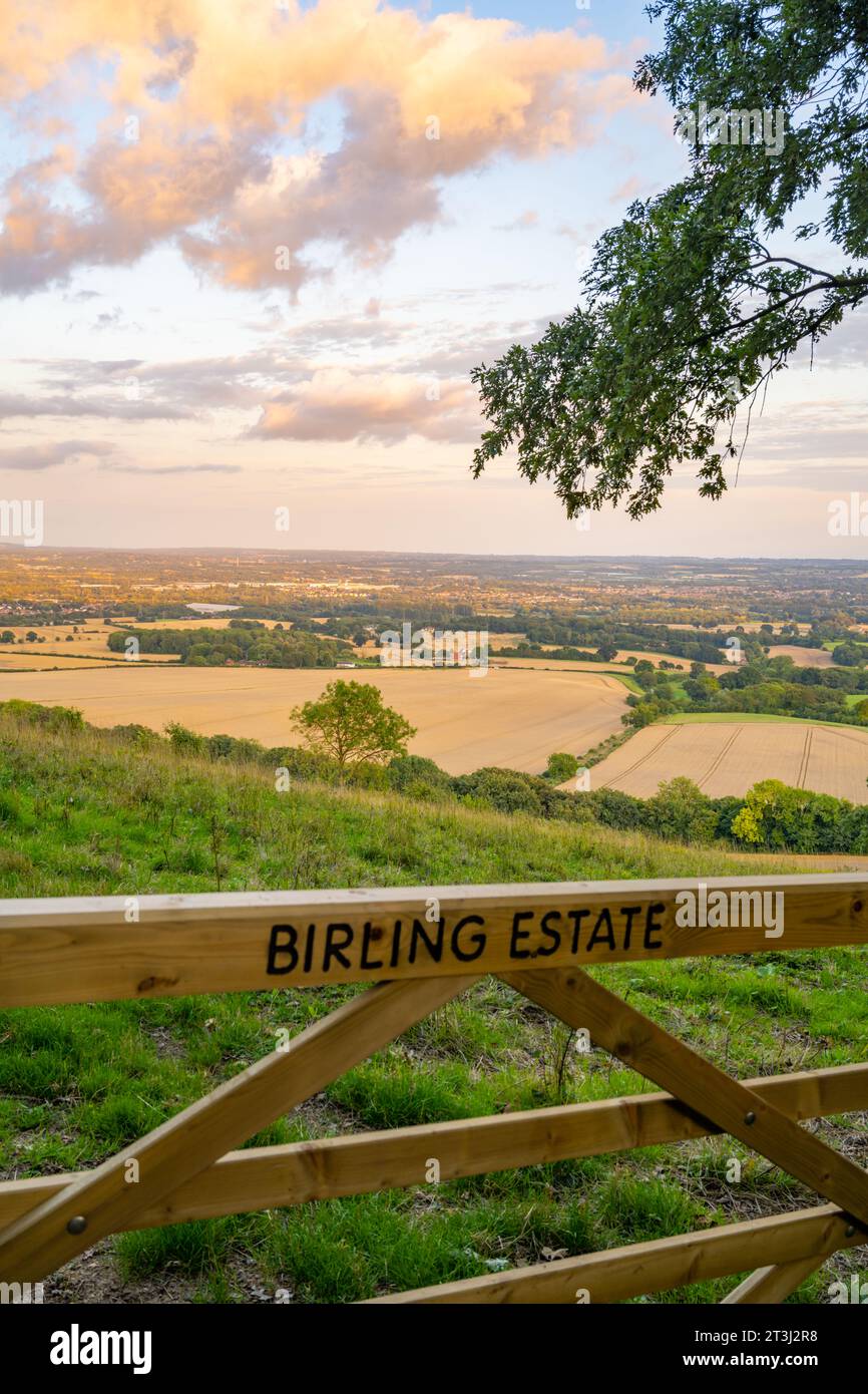 Le soir, en regardant vers Maidstone depuis les bas du nord près de Vigo Kent Banque D'Images