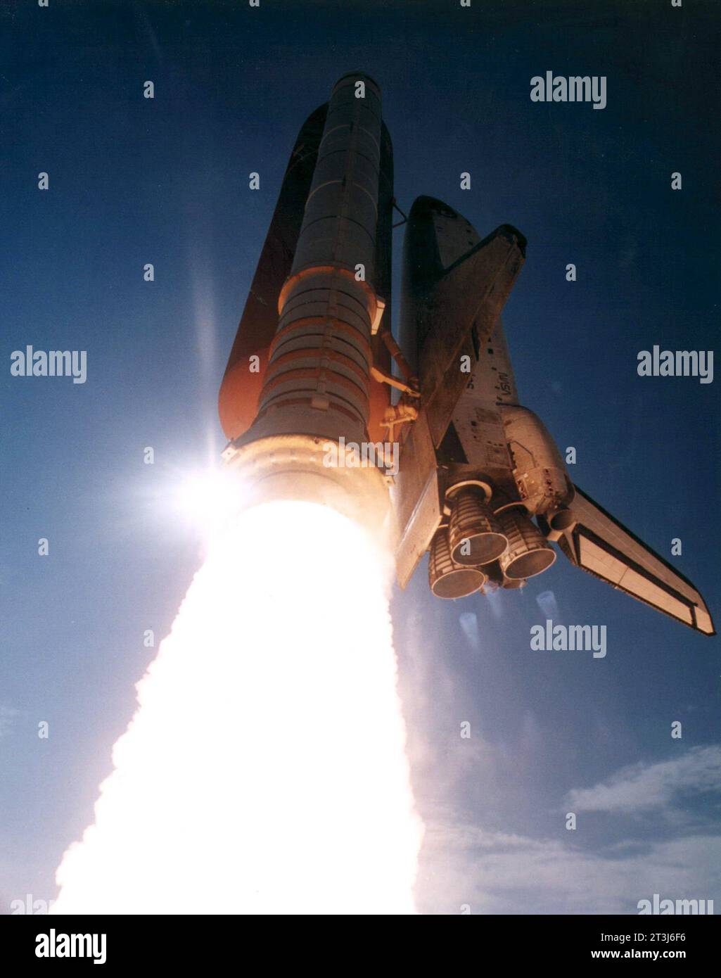 Lancement de STS-70, navette spatiale la mission STS-70 de Discovery a été lancée le 13 juillet 1995 depuis le Kennedy Space Center. ÉTATS-UNIS Banque D'Images
