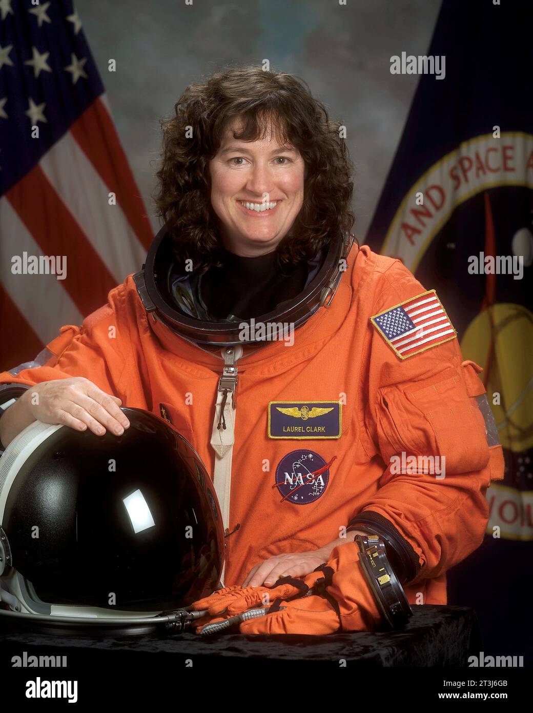 Laurel Clark, astronaute de la NASA Laurel Clark. Sélectionnée comme astronaute de la NASA en 1996, Clark a été affectée à la mission STS-107 à bord du Columbia, qui a péri avec son équipage à son retour le 1 février 2003. Banque D'Images