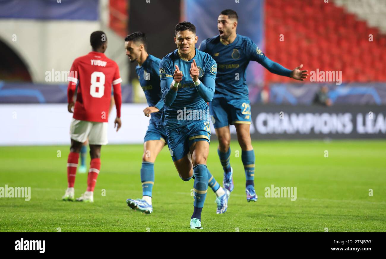 Anvers, Belgique. 25 octobre 2023. Evanilson de Porto célèbre après avoir marqué lors d'un match de football entre le Belge Royal Antwerp FC et le Portugais FC Porto, mercredi 25 octobre 2023 à Anvers, le troisième jour de la phase de groupes de la Ligue des Champions, dans le groupe H. BELGA PHOTO VIRGINIE LEFOUR Credit : Belga News Agency/Alamy Live News Banque D'Images