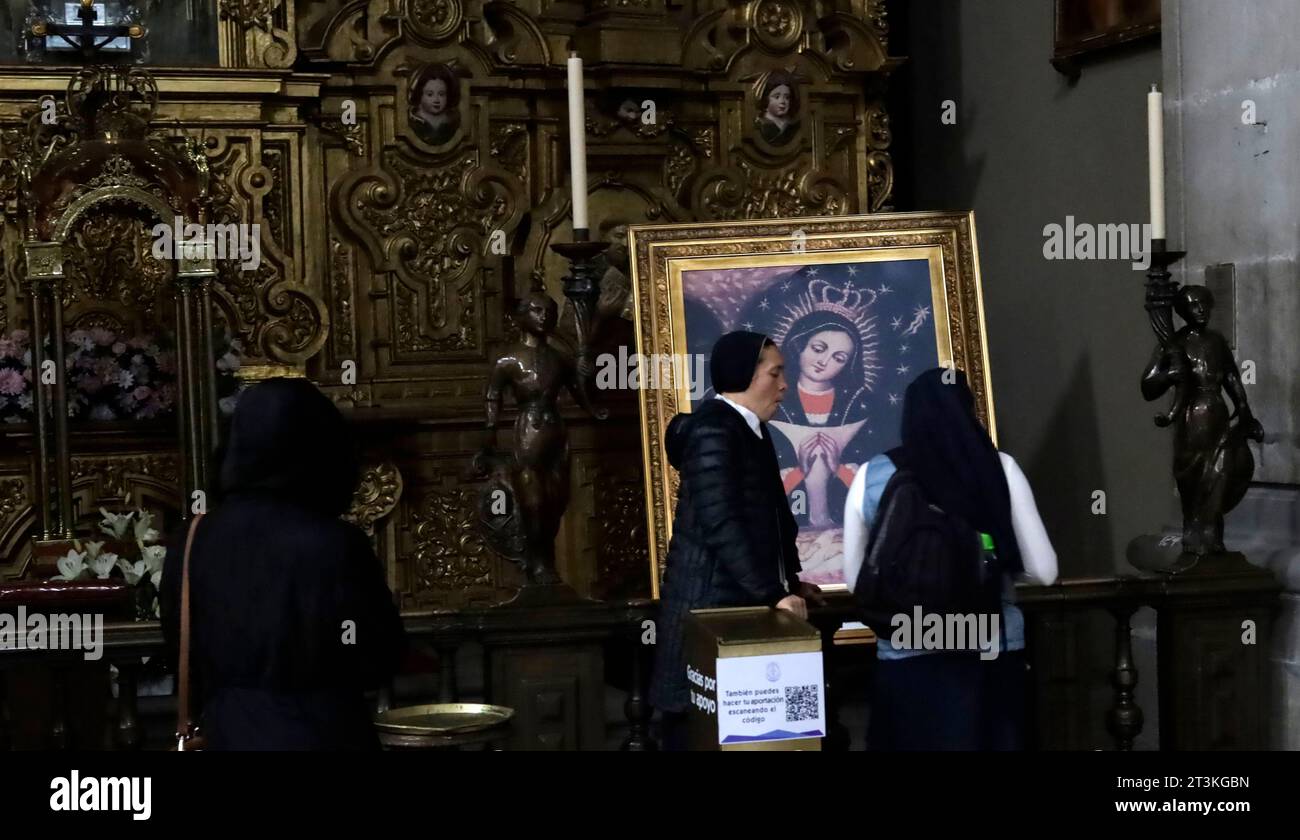 Mexico, Mexique. 25 octobre 2023. 25 octobre 2023, Mexico, Mexique : Art sacré dans la cathédrale métropolitaine de Mexico. Le 25 octobre 2023 à Mexico, Mexique (photo de Luis Barron/Eyepix Group/Sipa USA). Crédit : SIPA US/Alamy Live News Banque D'Images