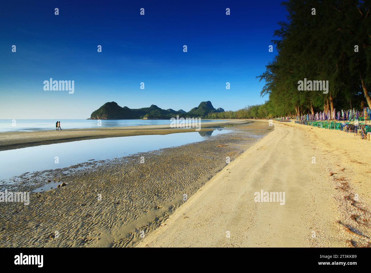 La tranquillité d'Ao Manao dans le matin attractions touristiques populaires de Prachuap Khiri Khan, Thaïlande Banque D'Images