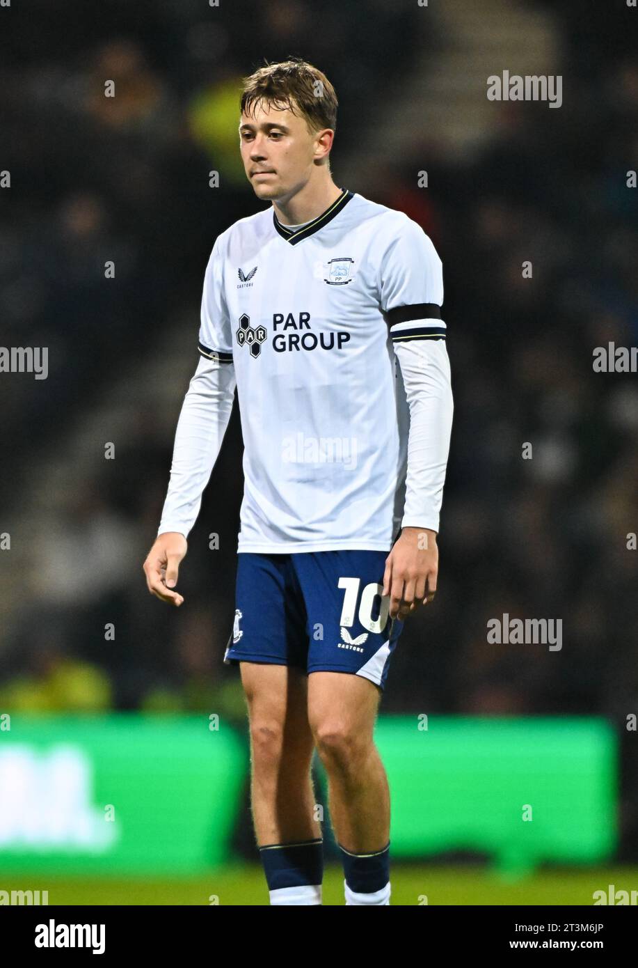 Mads Frøkjær-Jensen 10# of Preston North End football Club, lors du Sky Bet Championship Match Preston North End vs Southampton à Deepdale, Preston, Royaume-Uni, le 25 octobre 2023 (photo de Cody Froggatt/News Images) Banque D'Images