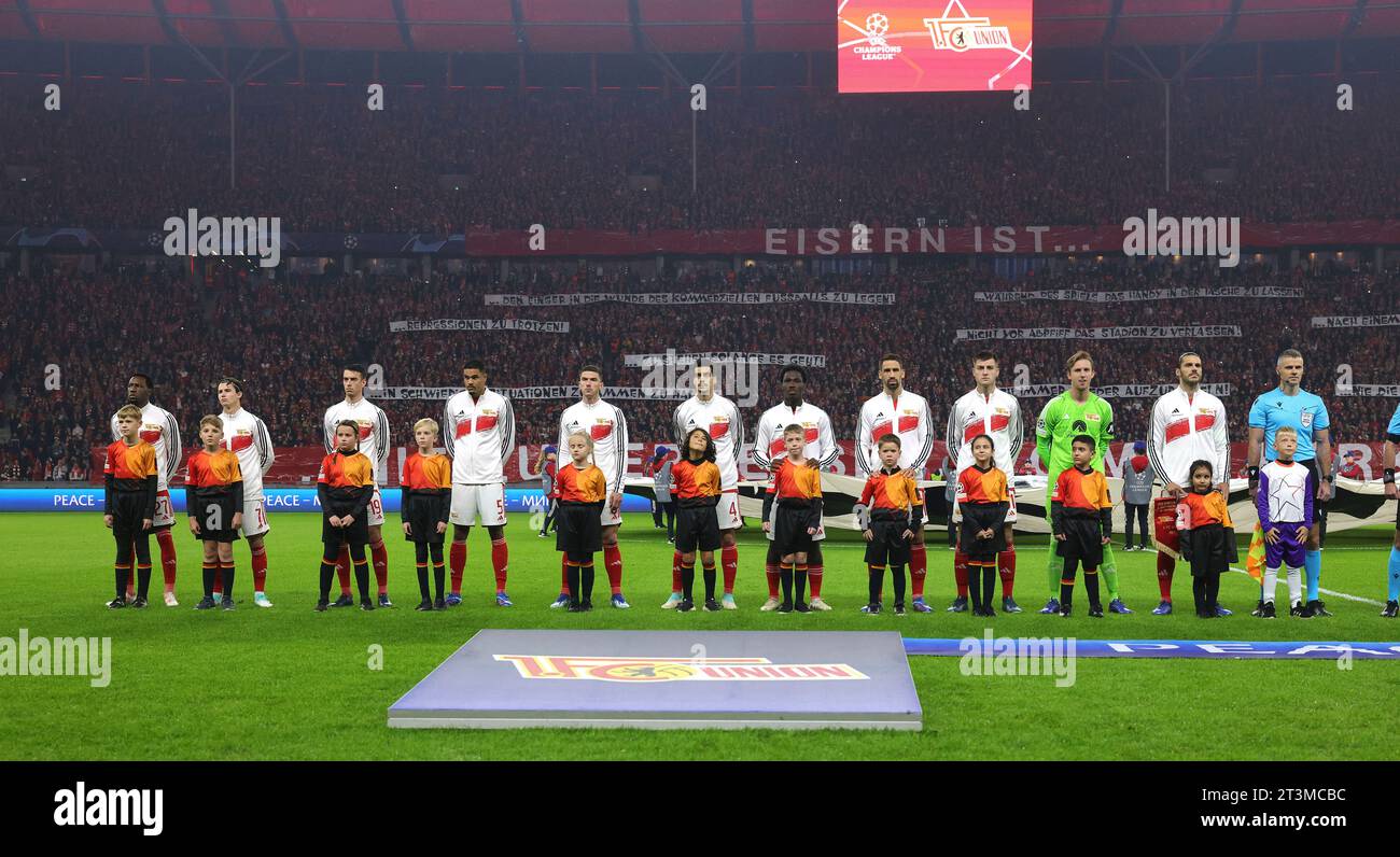 Berlin, Deutschland. 24 octobre 2023. Firo : 24 octobre 2023, football, football, UEFA CHAMPIONS LEAGUE, saison 2023/2024, UCL, CL, phase de groupe, 1.Union Berlin - SSC Naples team, team, line-up Union Credit : dpa/Alamy Live News Banque D'Images