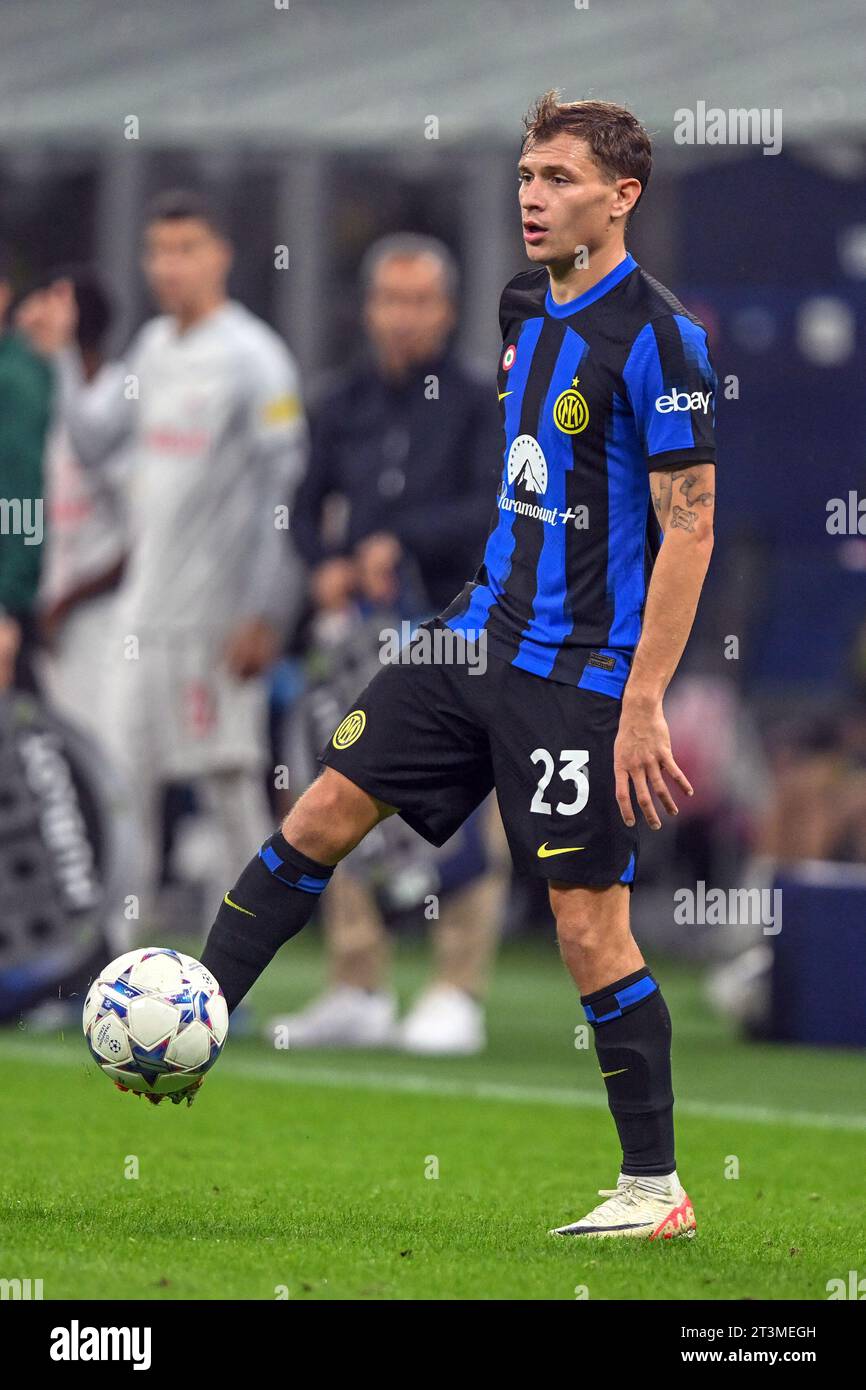 Milan, Italie. 24 octobre 2023. Nicolo Barella (23) de l'Inter vu lors du match de l'UEFA Champions League entre l'Inter et le FC Salzbourg à Giuseppe Meazza à Milan. (Crédit photo : Gonzales photo - Tommaso Fimiano). Banque D'Images