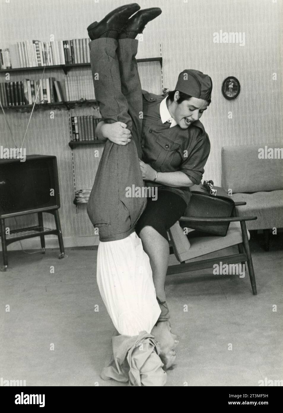 Les acteurs danois Jørgen RYG et l'actrice Bodil Udsen dans le film School for suicide (Selvmordsskolen), Danemark 1964 Banque D'Images