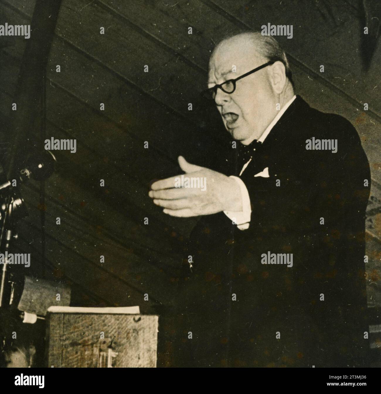 Homme politique britannique Sir Winston Churchill s'exprimant à Plymouth, Royaume-Uni 1950 Banque D'Images
