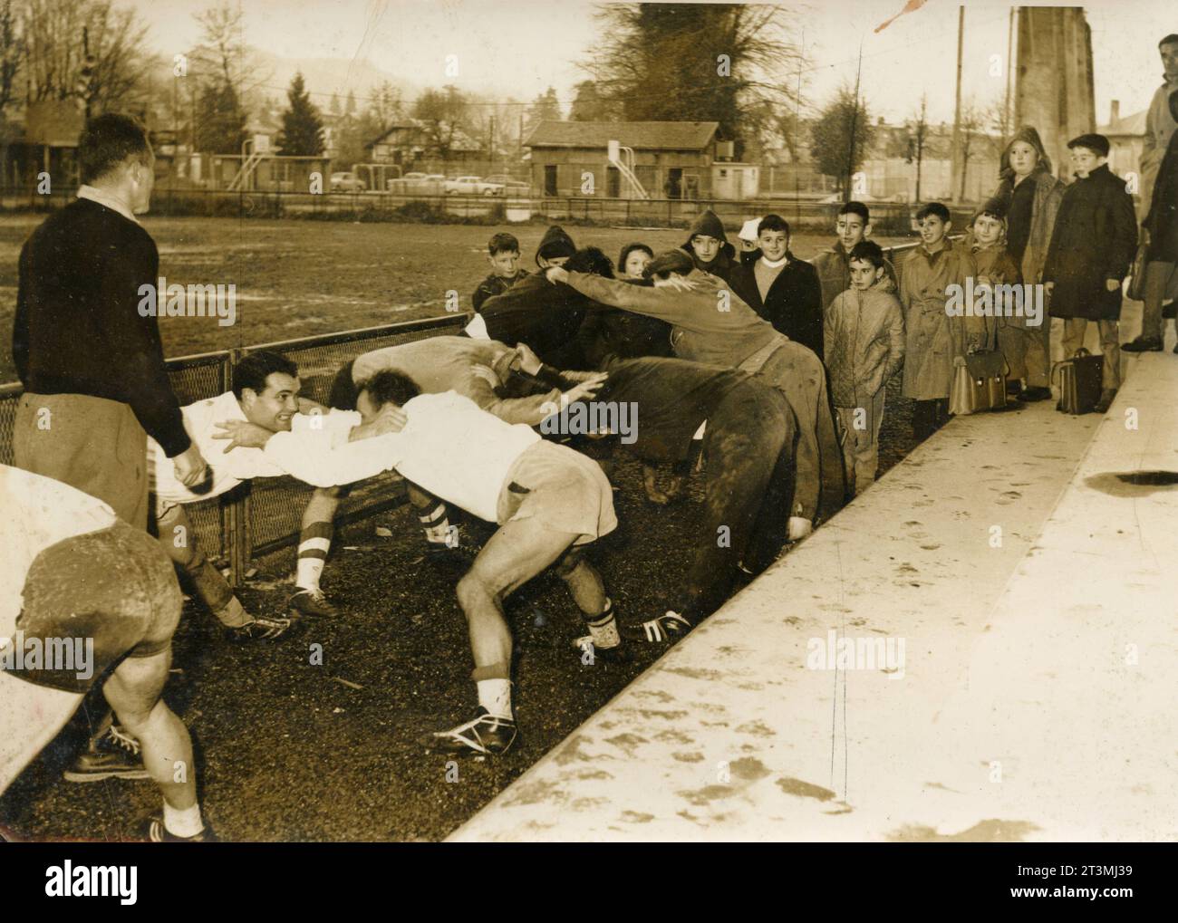 Entraînement rugby des athlètes français, France 1950s. Banque D'Images