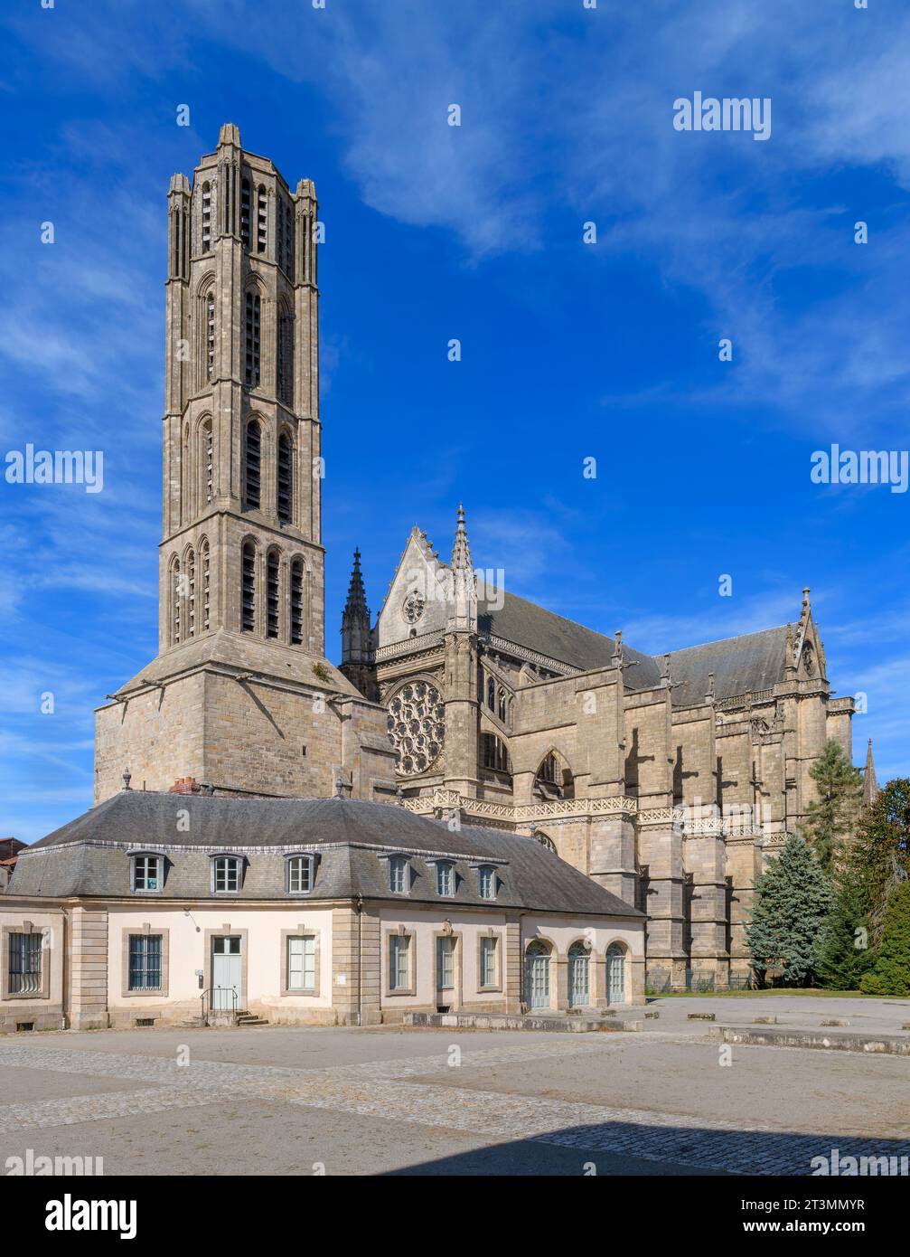 Cathédrale de Limoges Cathédrale SaintÉtienne de Limoges. La