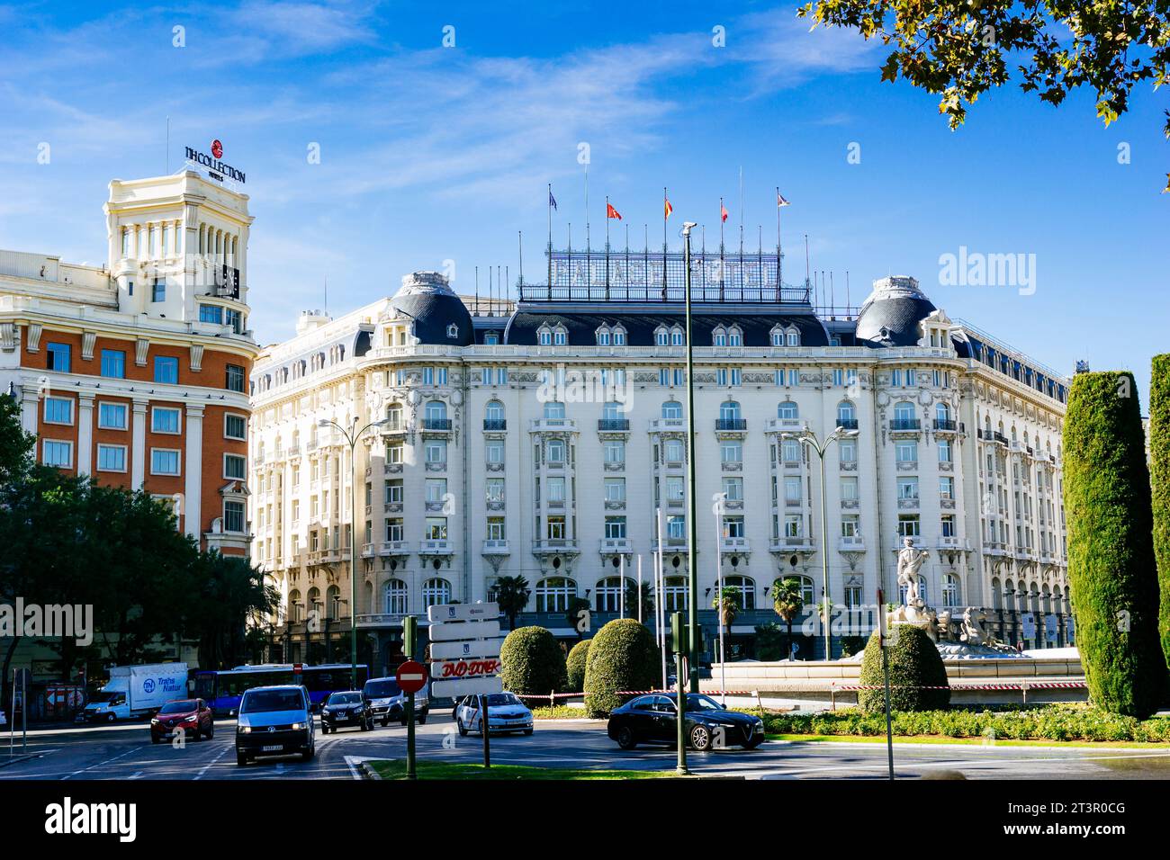 Le Westin Palace Madrid, Hôtel Palace, est un hôtel de luxe situé au Centro à Madrid, en Espagne, sur la Carrera de San Jerónimo, avec des extérieurs à Plaza d Banque D'Images