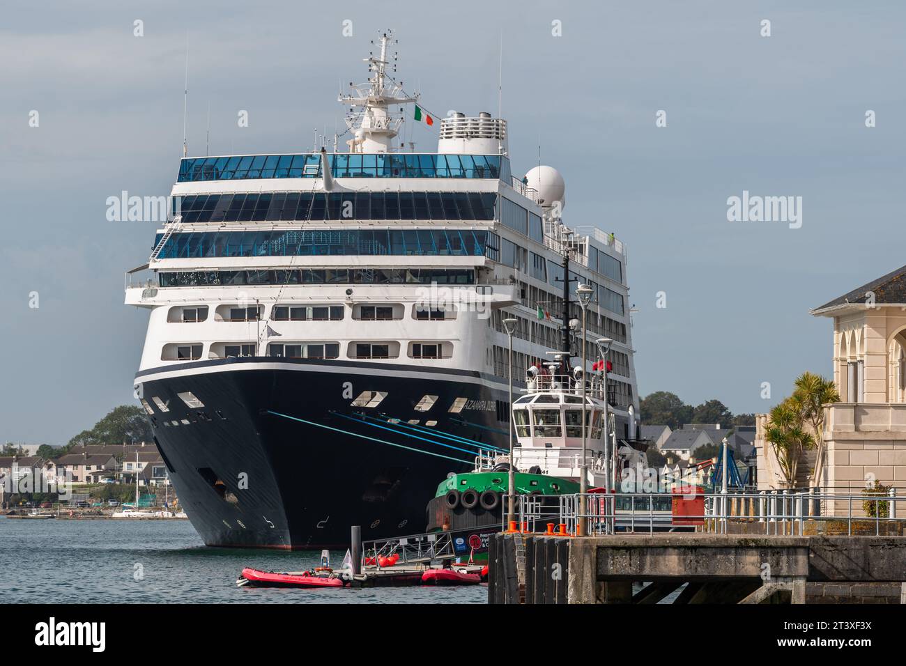 Bateau de croisière Azamara Journey amarré au terminal de croisière de Cobh, Port de Cork, Cobh, Irlande. Banque D'Images