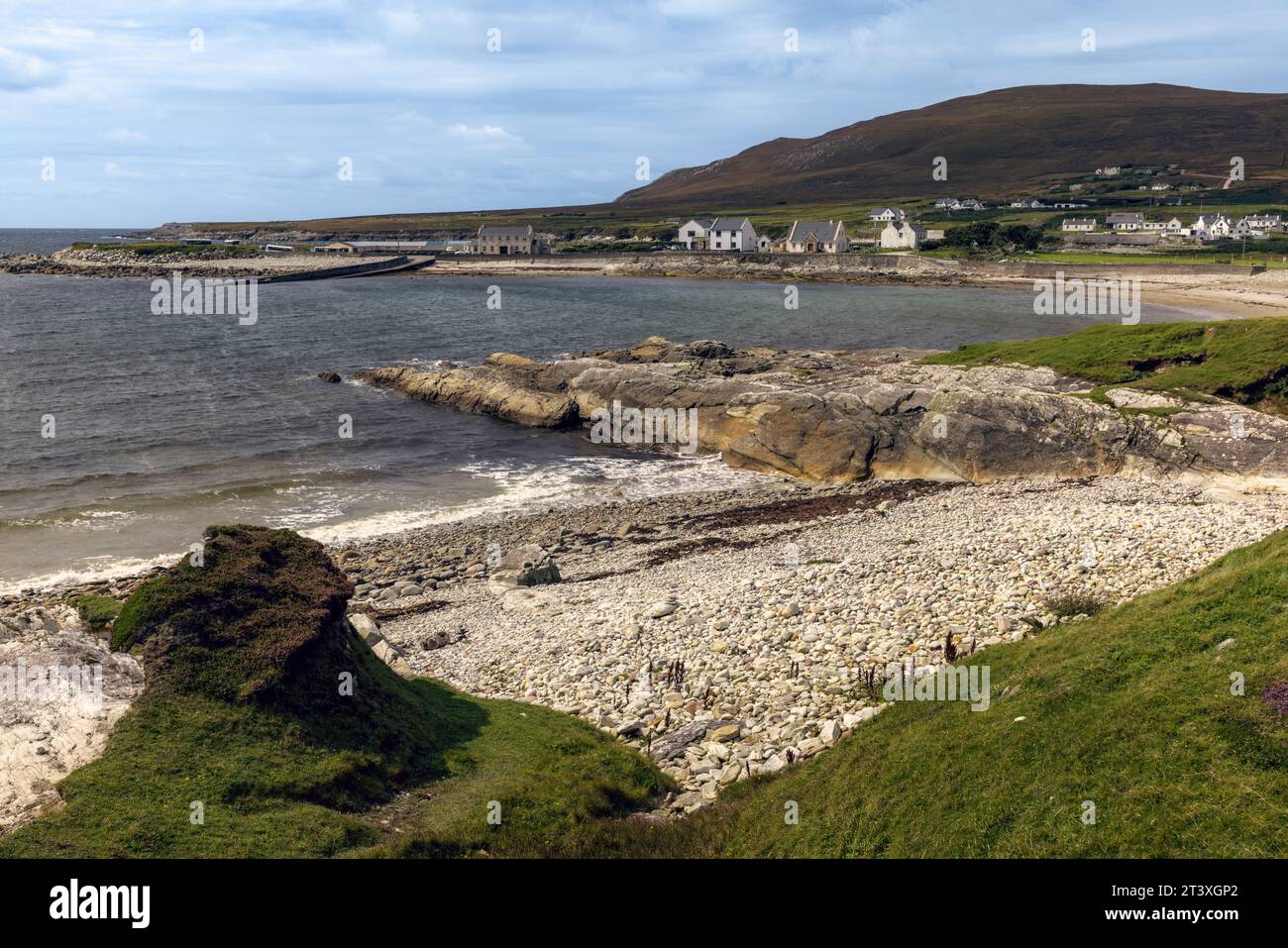 La baie de Dooega est un joyau caché sur l'île d'Achill, en Irlande, le long du Wild Atlantic Way. Banque D'Images