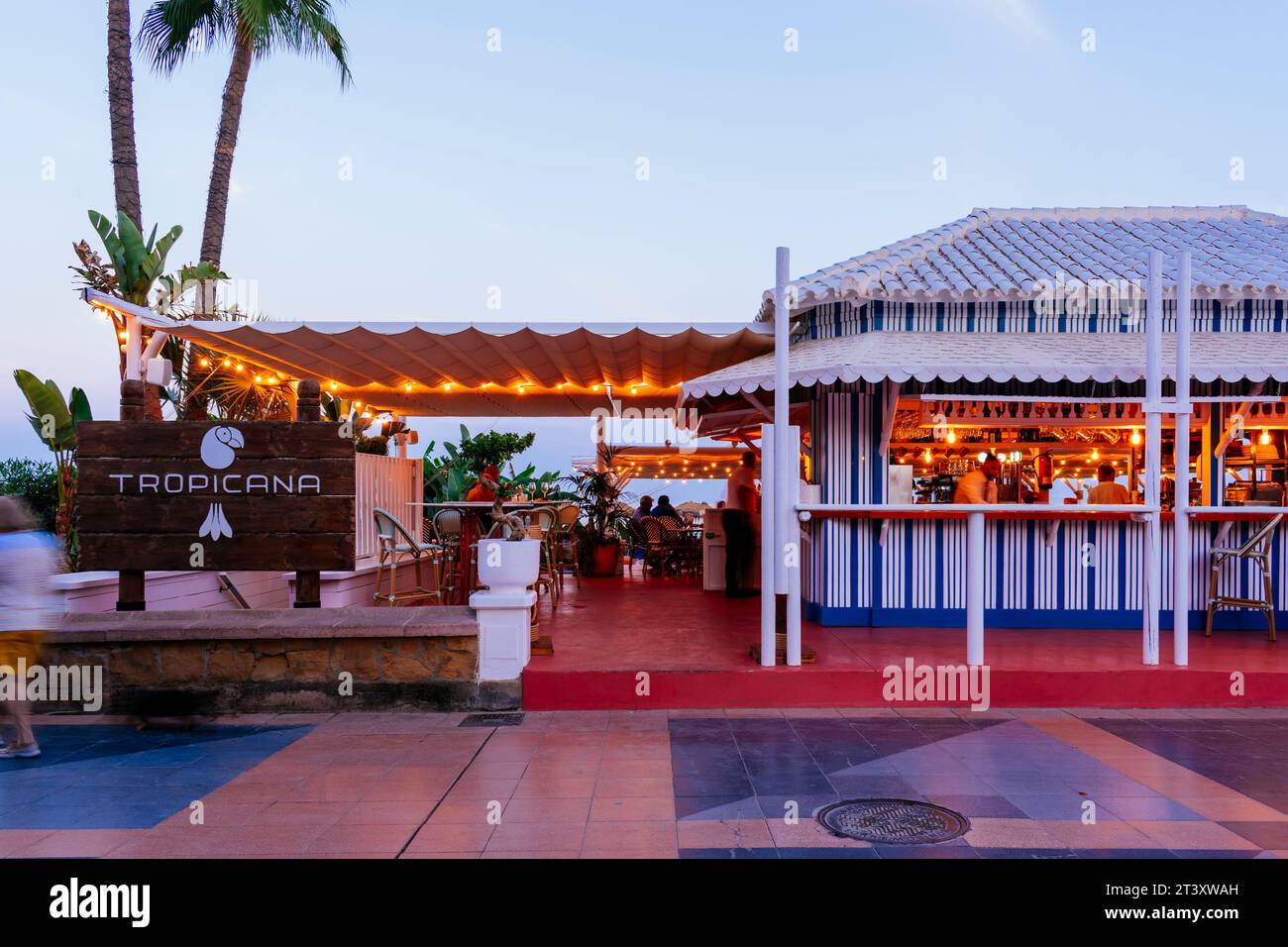 Bar de plage Tropicana sur la promenade de la Carihuela. Torremolinos, Málaga, Andalucía, Espagne, Europe Banque D'Images