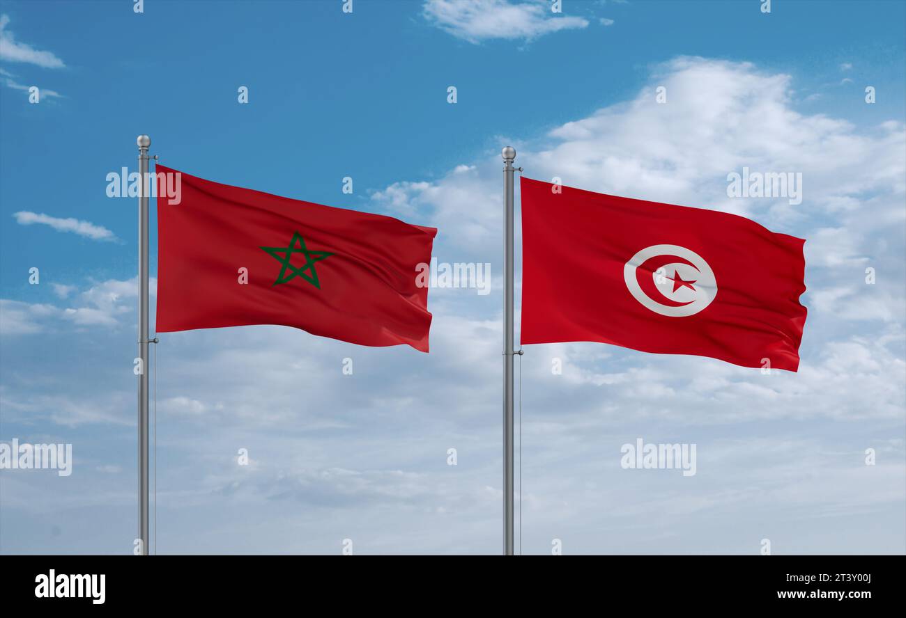 Drapeaux de la Tunisie et du Maroc agitant ensemble dans le vent sur un ciel nuageux bleu, concept de relation entre deux pays Banque D'Images
