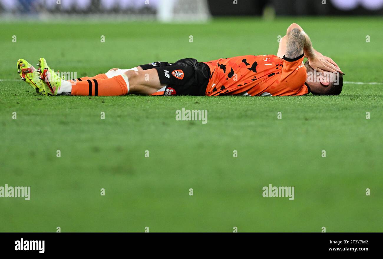 Brisbane, Australie. 27 octobre 2023. James O'Shea de The Roar réagit lors du match de football de la 2e ronde des hommes de L'A-League entre le Roar de Brisbane et le Sydney FC au Suncorp Stadium de Brisbane, le vendredi 27 octobre 2023. (AAP image/Darren England) PAS D'ARCHIVAGE, USAGE ÉDITORIAL UNIQUEMENT crédit : Australian Associated Press/Alamy Live News Banque D'Images