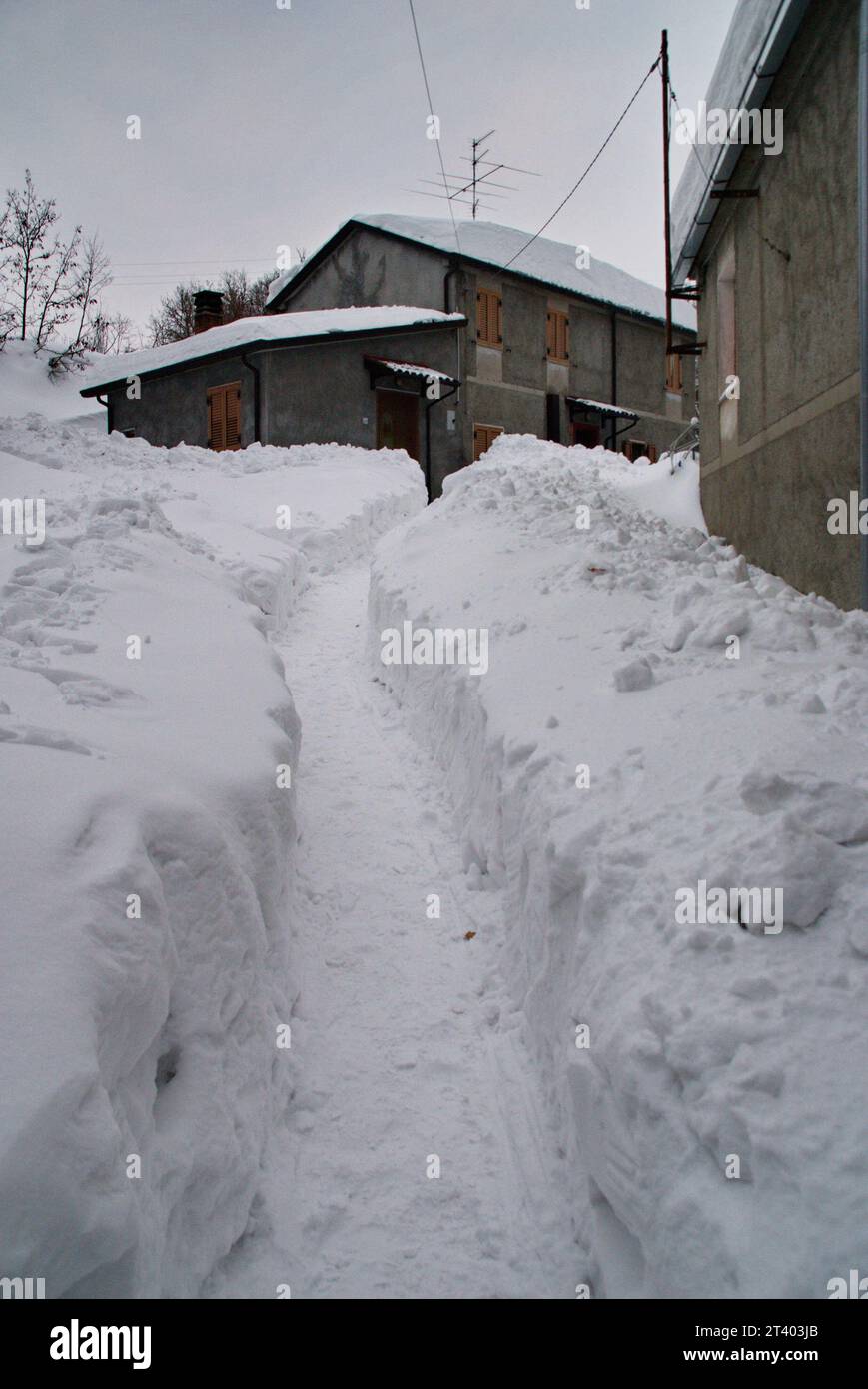 Immagine della storica nevicata del 2012 nel Montefeltro Banque D'Images