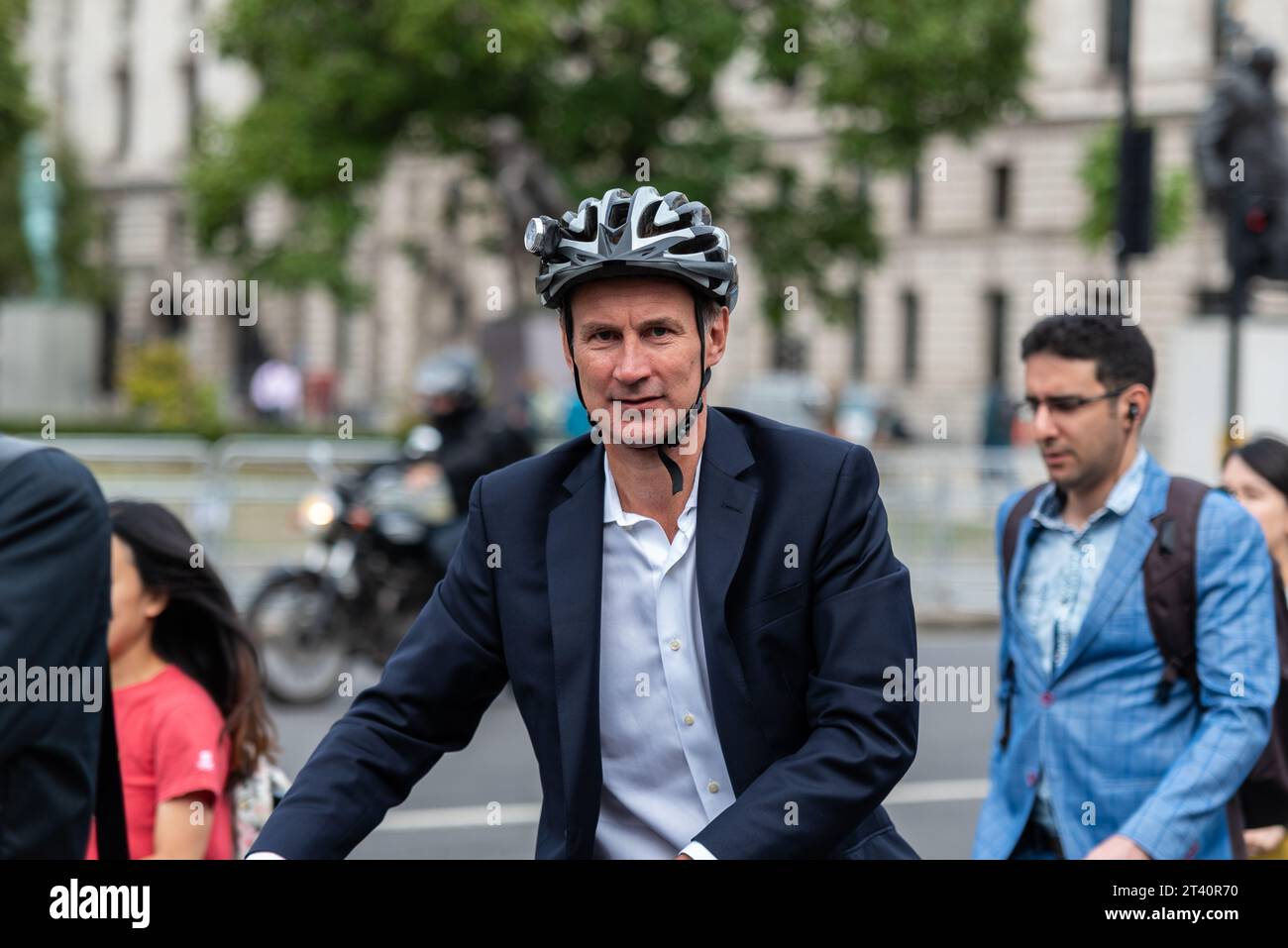 Jeremy Hunt député, député conservateur, arrivant au Parlement à vélo alors que le gouvernement reprenait après les vacances d'été, 2019 Banque D'Images