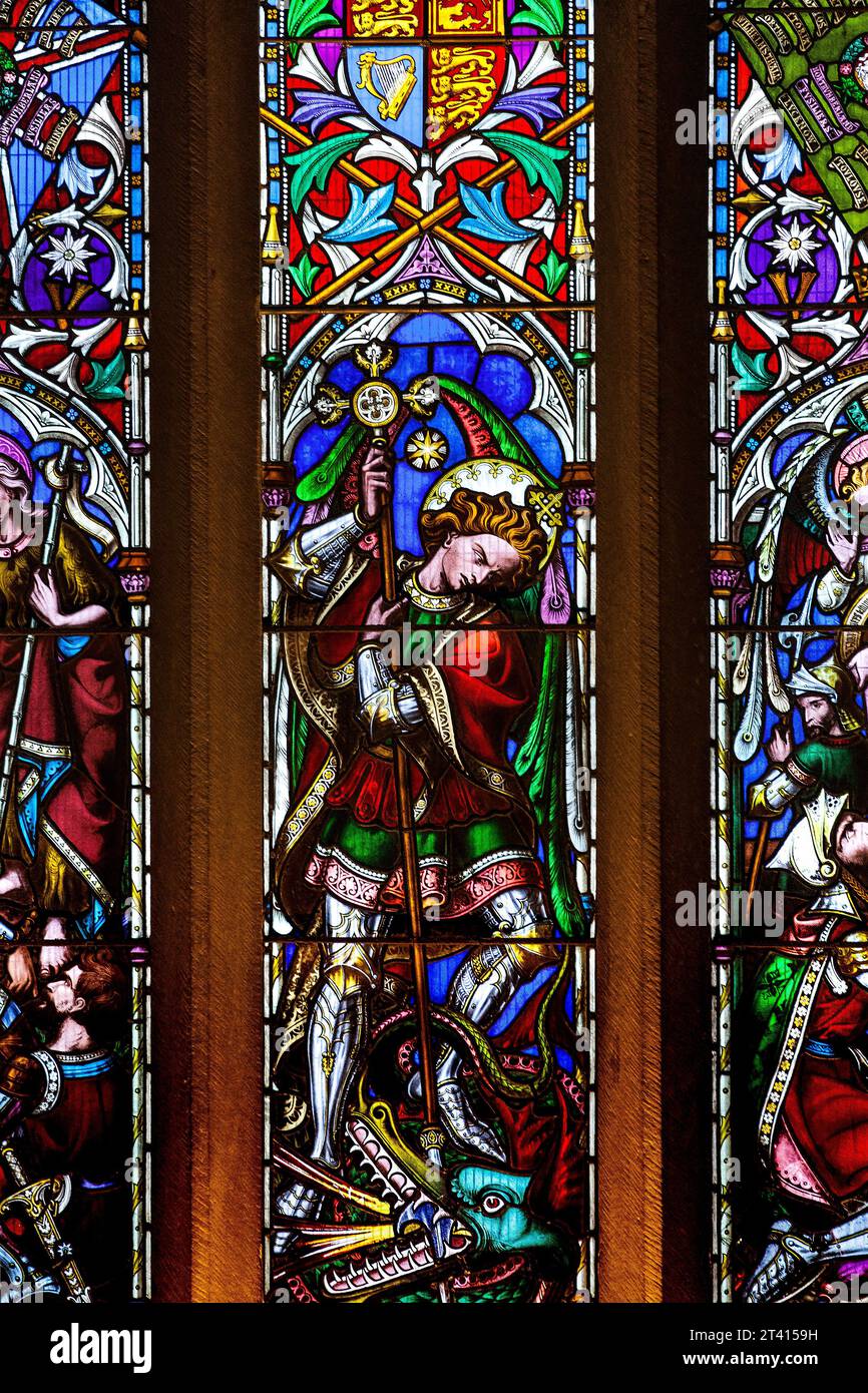 Vitrail de la mutinerie indienne, montrant St George tuant le dragon, cathédrale de Newcastle Banque D'Images