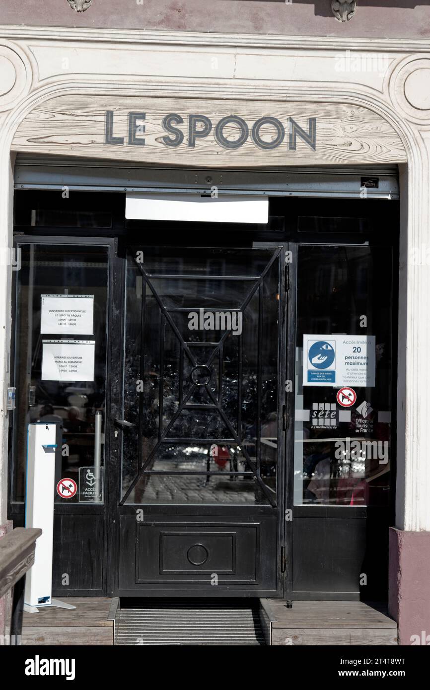 Sète, France.18 avril 2022. Vue de la Spoon de la série télévisée TF1 -demain nous appartient- à Sète, France. Banque D'Images