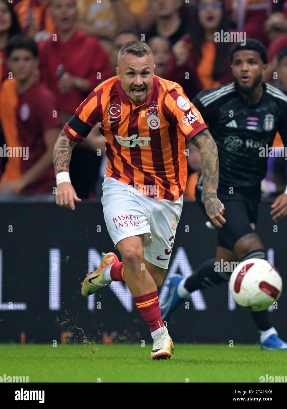 ISTANBUL - Angelino de Galatasaray lors du Super LIG turc entre Galatasaray AS et Besiktas AS au Rams Global Stadium le 21 octobre 2023 à Istanbul, Turquie. ANP | Hollandse Hoogte | GERRIT VAN COLOGNE Banque D'Images