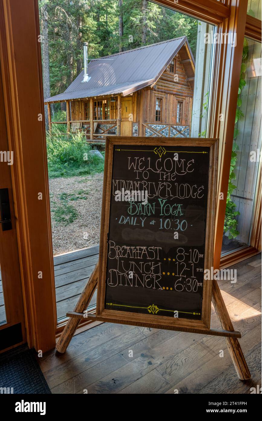 Panneau de bienvenue, Minam River Lodge, Oregon. Banque D'Images